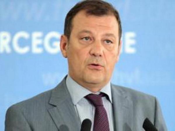 Unaprijediti zdravstvo elektroničkim zdravstvenim knjižicama