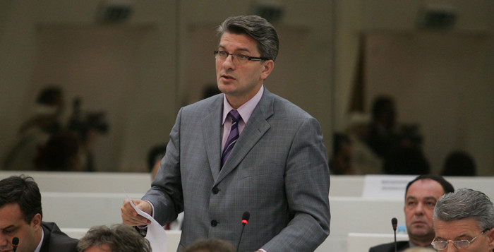 Šemsudin Mehmedović: “Nije se smjelo dozvoliti da Nerdin Ibrić svaki dan gleda ubice svoga oca”